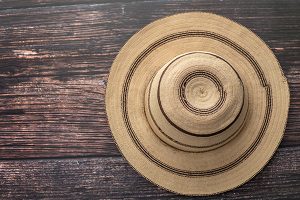 how to pack a fedora hat